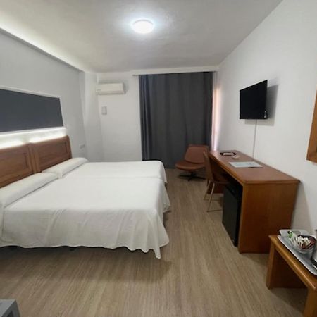 Hotel Anfora เมลีญา ภายนอก รูปภาพ